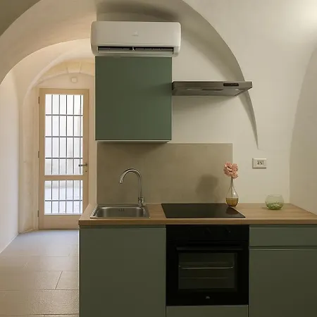 Apartment F&f *